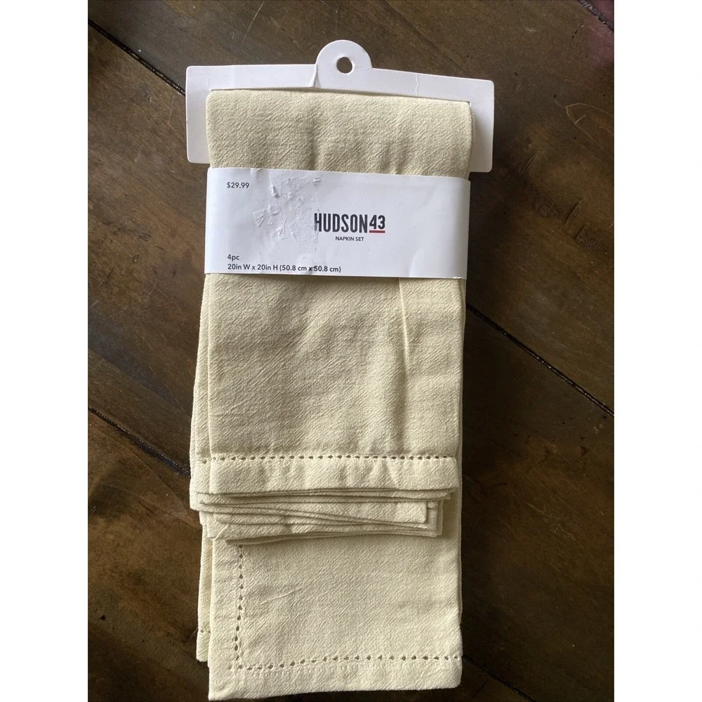 Hudson 43 Four Piece Napkin Set 20x20 Made In India Home Decore Cottage